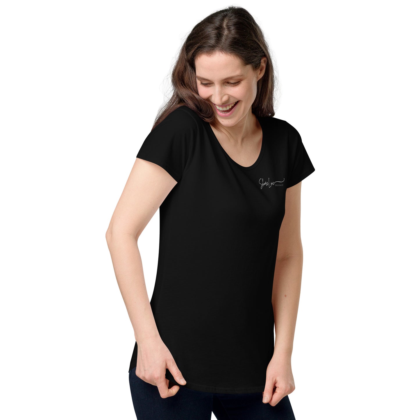 Signature Women’s round neck tee